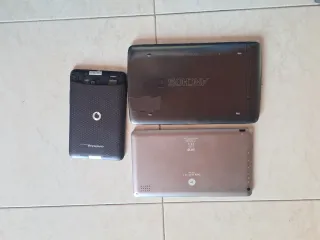 Vendita di tre tablet nere