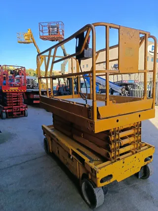 Plataforma Elevadora Tijera Haulotte Compact 12
