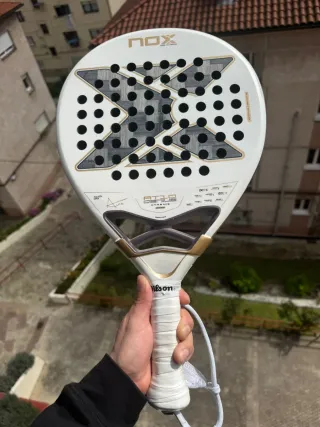 Pala de pádel Nox AT10