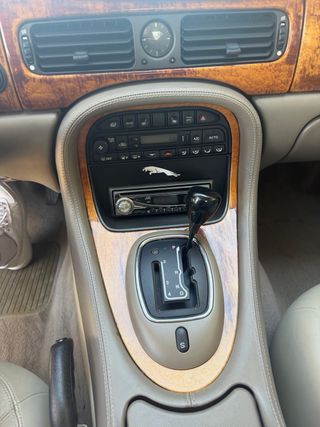 Jaguar XJ 3.2 V8 237cv ACEPTO CAMBIO
