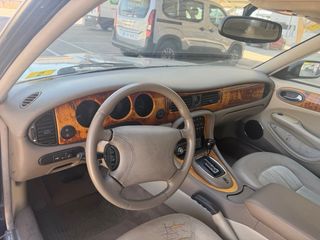 Jaguar XJ 3.2 V8 237cv ACEPTO CAMBIO
