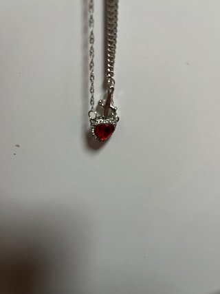 Collar Corazón Rojo y Espada