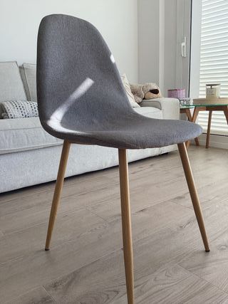 3 sillas grises de tela + 2 blancas de cuero