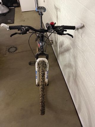 Bicicleta QÜER 24 MTB