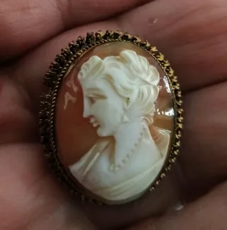 Antico cammeo sardonico intagliato a mano