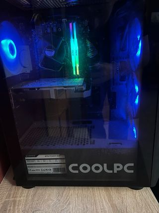 Torre Gamer con Monitor