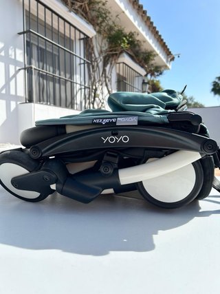 Silla Yoyo Babyzen seminueva con reposapiés