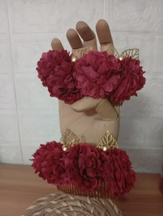 Peineta Flamenca Ramillete Flores Rojas