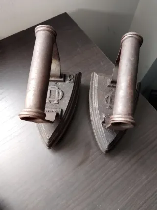 Lote 2 Planchas antiguas de hierro en buen estado