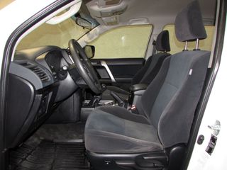 Toyota Land Cruiser 2.8 D4-D GX KDJ-150 3p