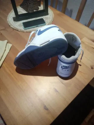 Zapatillas Nike Air Flight Blancas y Azules