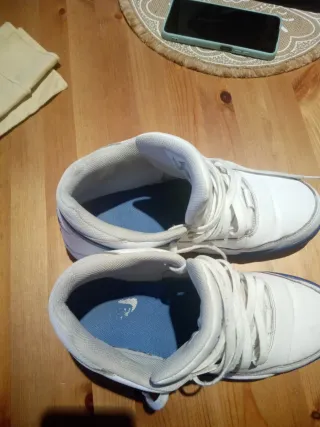 Zapatillas Nike Air Flight Blancas y Azules