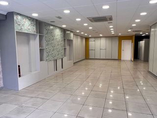 Local comercial en alquiler en Elda