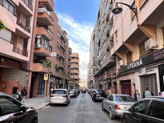 Local comercial en alquiler en Elda