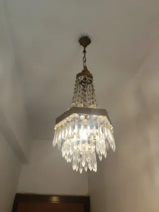 Lampadario in cristallo dorato