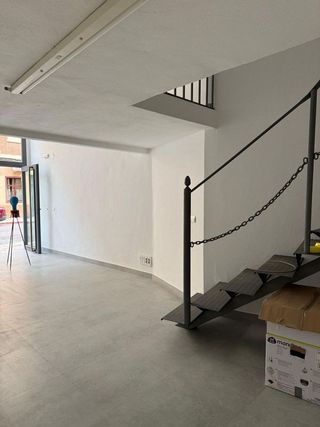 Local comercial en alquiler en Santa Cruz - Industria - Polígono Campollano en Albacete