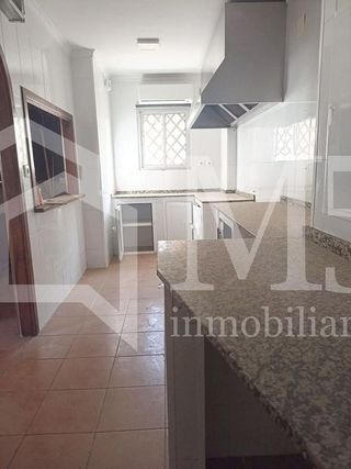 Local comercial en venta en Poniente-Faro en Vélez-Málaga
