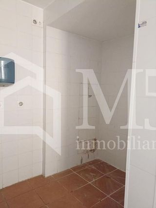 Local comercial en venta en Poniente-Faro en Vélez-Málaga