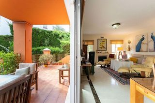 Chalet en venta en El Faro de Calaburra - Chaparral en Mijas