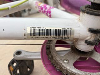 Bicicleta infantil Btwin rosa y blanca