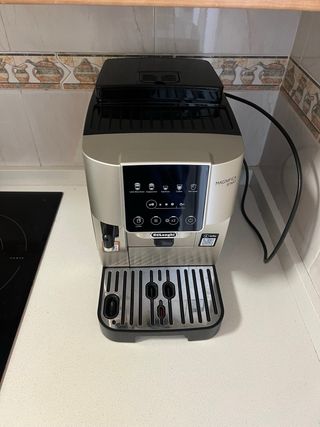 Cafetera DeLonghi Magnifica Start