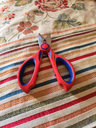 Tijeras Knipex 95 05 10