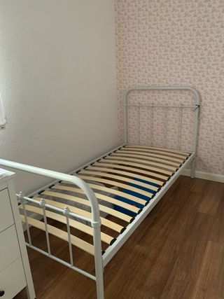 Cama individual con somier y colchón