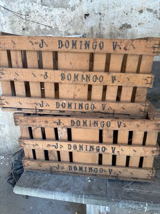 Cajas de madera J. DOMINGO V antiguas