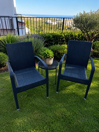 2 Sillones de Plástico Negro