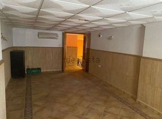Local comercial en venta en Zona Pueblo en Guardamar del Segura