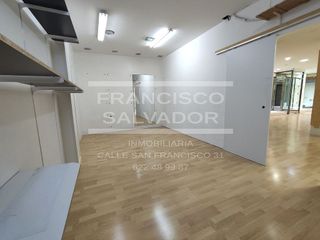 Local comercial en venta en Lucena