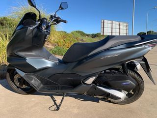Honda PCX Maxi Scooter Azul/Gris