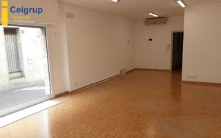 Local comercial en alquiler en Escala, L´