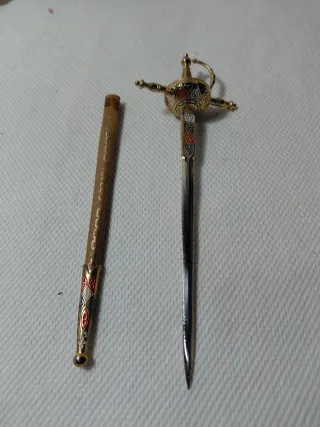 Abrecartas Toledo con funda de piel