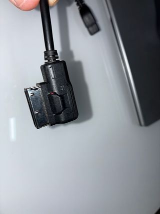 Cable USB Conexión (Apoyabrazos) VW/SEAT