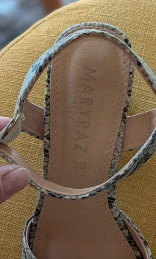 Sandalias Animal Print Beige y Marrón