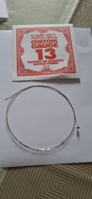 4 corde Ernie Ball Custom Gauge chitarra