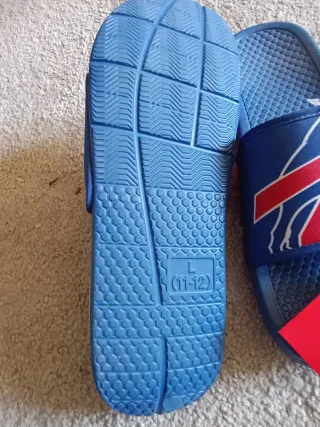 Sandalias FOCO Buffalo Bills NFL