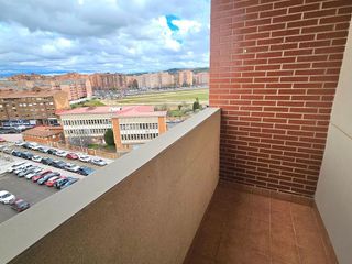 Dúplex en venta en La Chantría - La Lastra en León