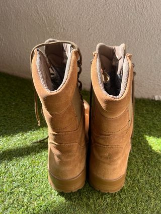 Botas goretex militares marrones