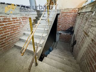 Local comercial en venta en Pintores-Ferial en Parla