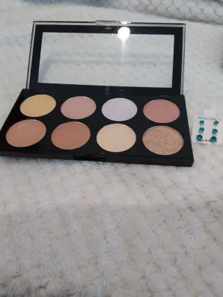 Paletas Revolution + Regalo Pendientes