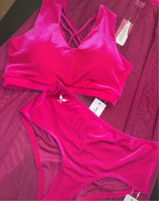 Conjunto Terciopelo Fucsia Talla L