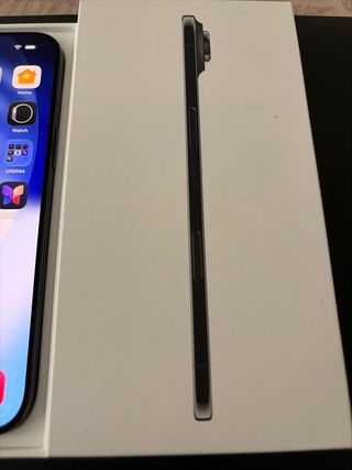 iPhone Air 256GB Space Gray.