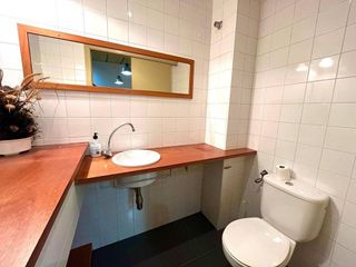 Local comercial en alquiler en Eixample Nord – La Devesa en Girona