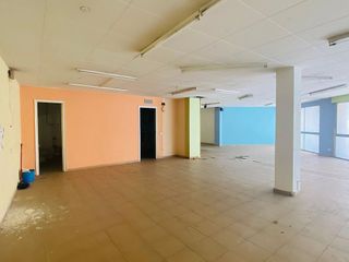 Local comercial en venta en L'Eixample en Figueres
