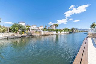 Chalet en venta en Empuriabrava en Castelló d´Empúries