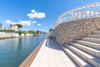 Chalet en venta en Empuriabrava en Castelló d´Empúries