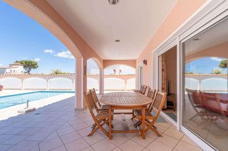 Chalet en venta en Empuriabrava en Castelló d´Empúries