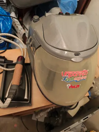 Plancha lecoaspiradora Polti Vaporetto